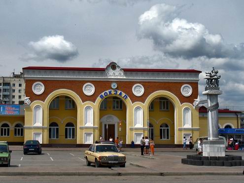 Eupatoria (Yevpatoria, Yevpatoriya) Ukraine city streets 3rd photo