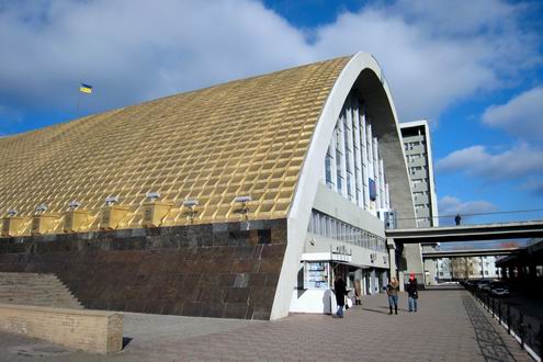 Luhansk (Lugansk) Ukraine city architecture 4th photo