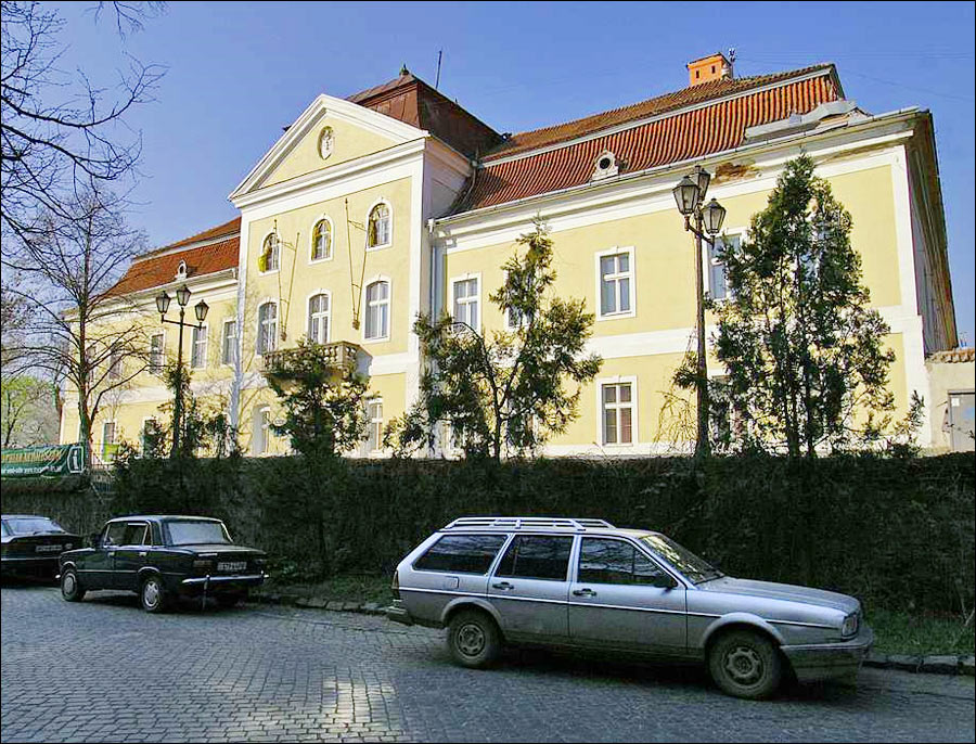 Uzhgorod (Uzhhorod) Ukraine city views 1st photo
