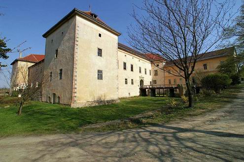 Uzhgorod (Uzhhorod) Ukraine city architecture 1st photo
