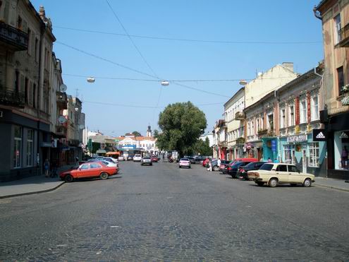 Uzhgorod (Uzhhorod) Ukraine city streets 3rd photo