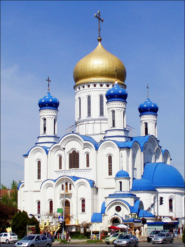 Uzhgorod (Uzhhorod) Ukraine city church photo