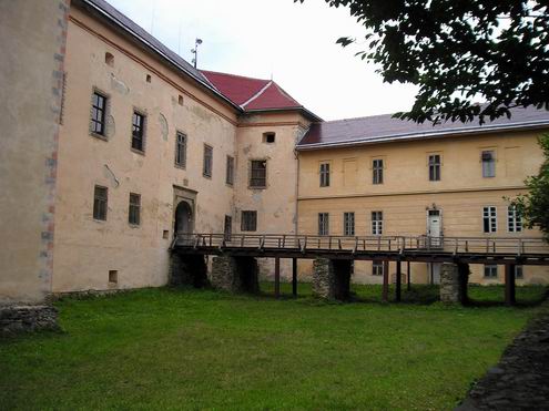 Uzhgorod (Uzhhorod) Ukraine city architecture 3rd photo