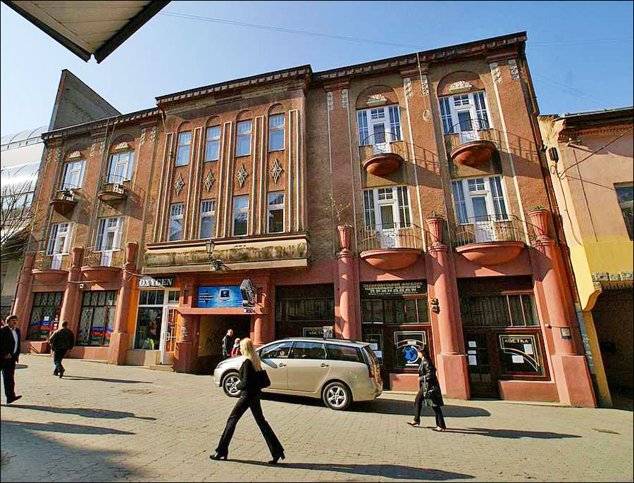 Uzhgorod (Uzhhorod) Ukraine city sceneries 2nd photo